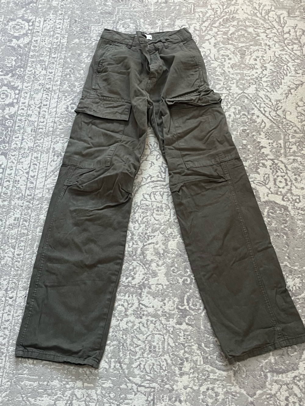 Zara Cargo Pants in Olive